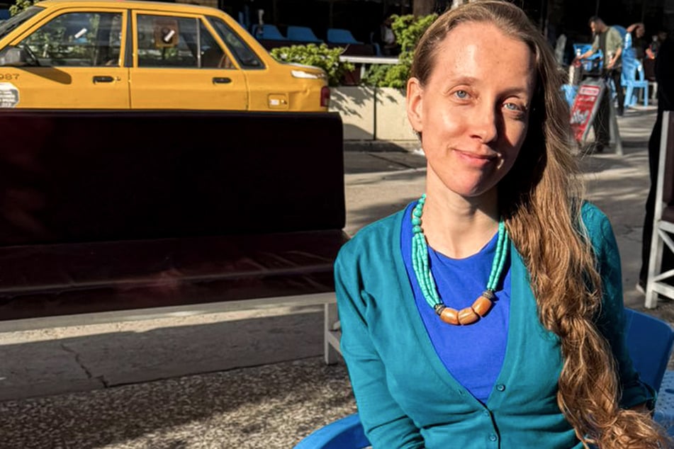 American journalist released after kidnapping but Iraqi armed group issues warning