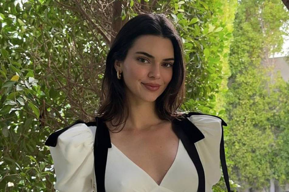 Kendall Jenner gave her fans her beauty secrets and hacks in new Vogue makeup tutorial.