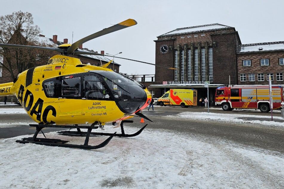 Unfall am Zwickauer Hauptbahnhof: Bahn-Mitarbeiter von Zug erfasst