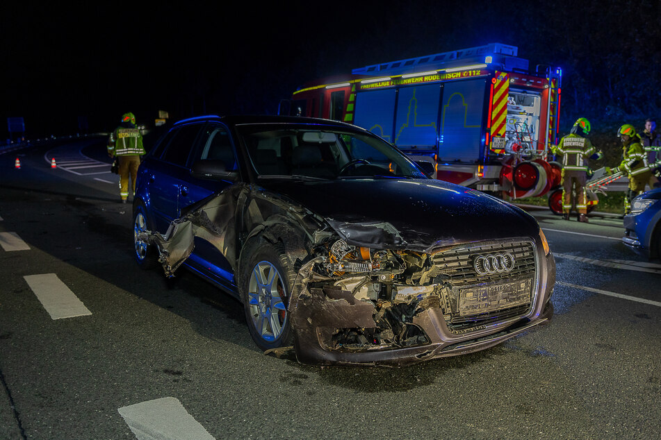 Die Audi-Fahrerin (20) wurde bei dem Unfall leicht verletzt.
