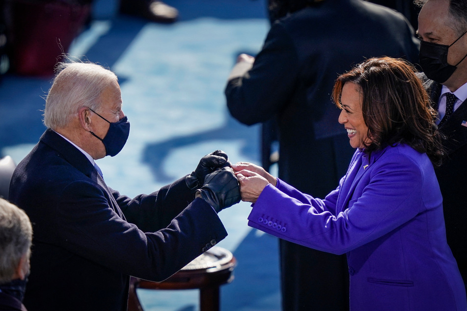 Kamala Harris (r.) is looking to make a strong impression after being largely kept in the background as Joe Biden's vice president.