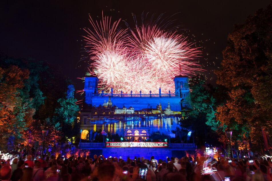 Am 20. Juli entzündet die Schlössernacht ein Feuerwerk auf den Bühnen und am Himmel.