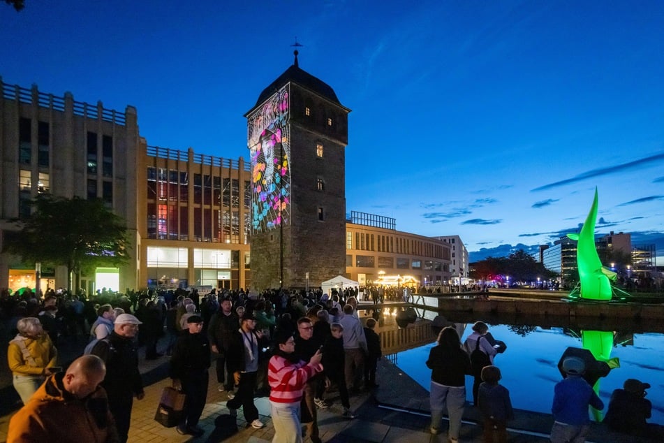 Insgesamt kamen 38.000 Menschen zum diesjährigen Lichtkunstfestival in die Innenstadt.
