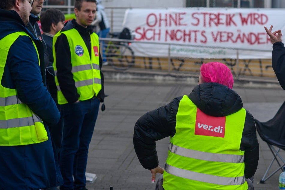 Weiter am Wochenende: Warnstreiks dauern in einigen bayerischen Städten an