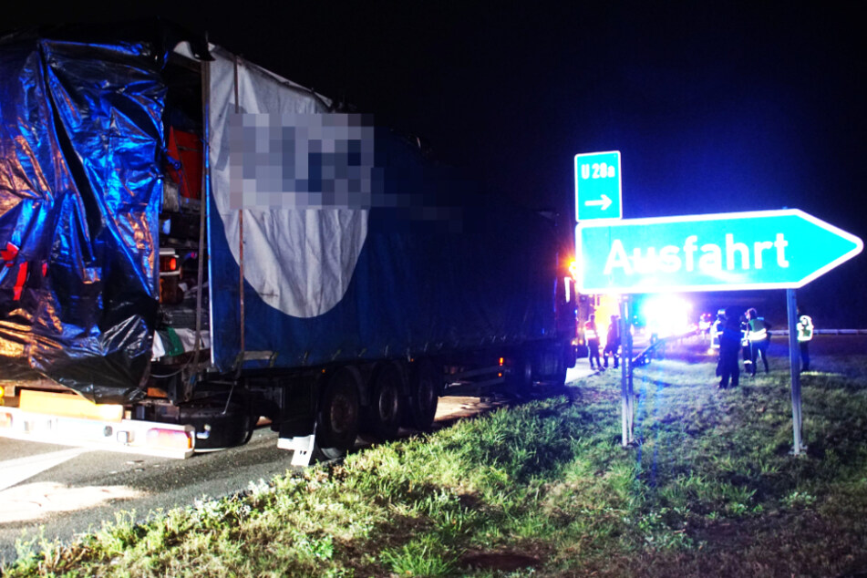 Aus dem Pannen-Lkw liefen auf Höhe der Ausfahrt Pforzheim-Nord etwa 500 Liter Diesel aus.