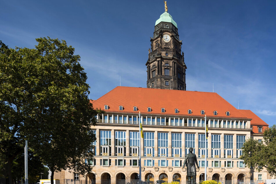 Die Stadt Dresden sucht für sechs Container-Unterkünfte hilfsbereite Betreuer.