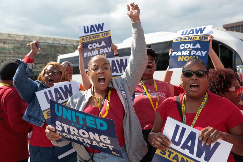 UAW members from Louisville, Kentucky, rally in support of fellow auto workers on strike in Detroit, Michigan.