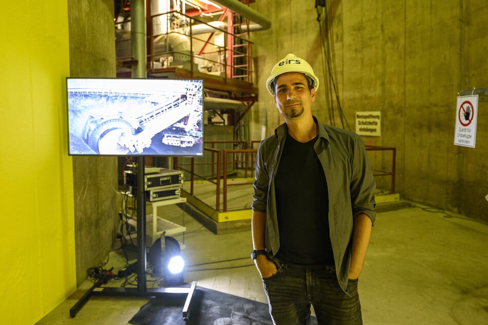 Ein Film von Christian Kanew (43) von Videovision Chemnitz ergänzt die Ausstellung und gibt Einblicke in den Entstehungsprozess.