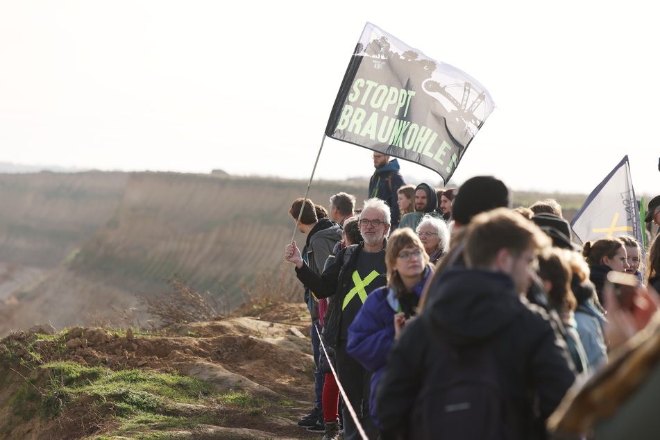 Demo in Lützerath: Klares Zeichen gegen Braunkohle-Abbau