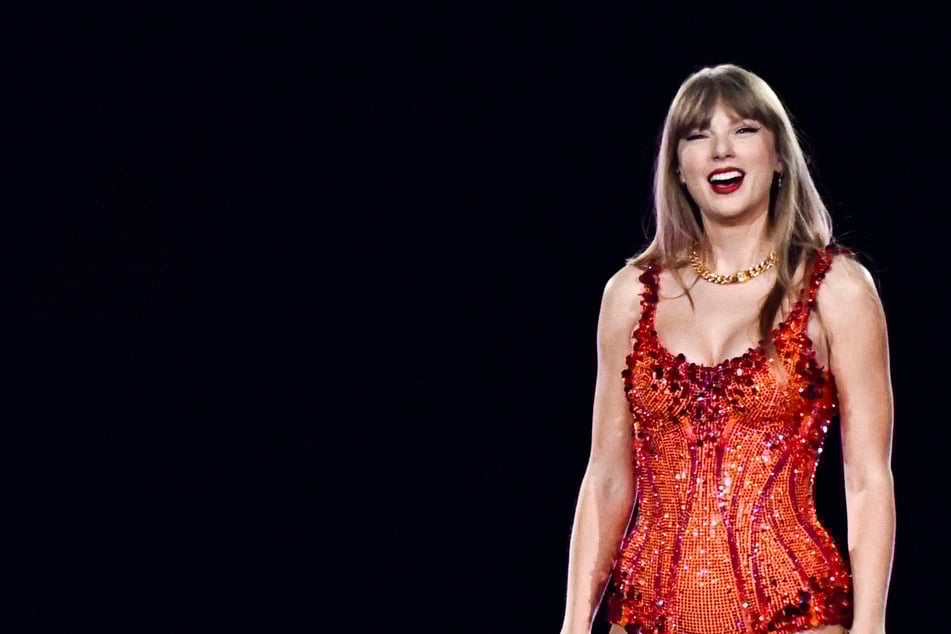 Taylor Swift makes history with Songwriters Hall of Fame induction!