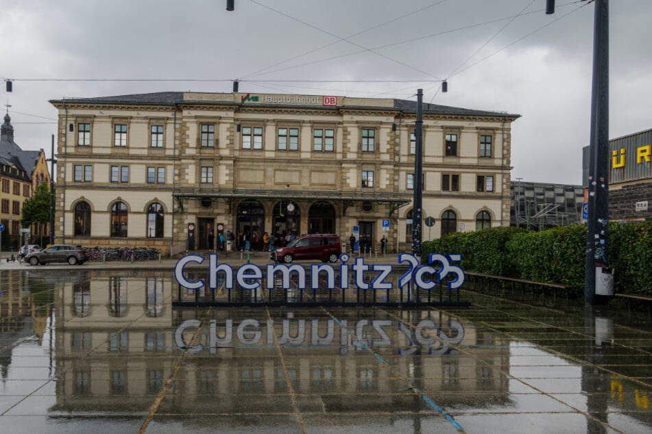 Nach dem Platzverweis attackierte der 27-jährige Syrer die Polizeistreife im Chemnitzer Hauptbahnhof.