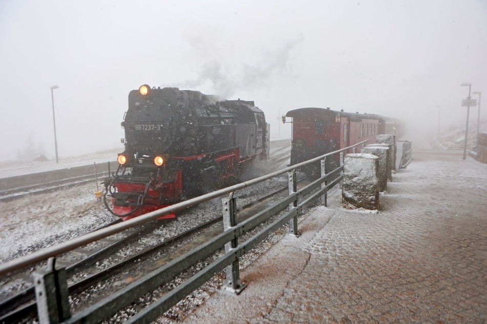 Die Harzer Schmalspurbahnen bleiben dem Brocken am heutigen Montagmorgen erst mal fern.