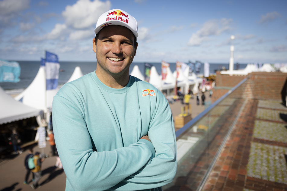 Der fünfmalige Windsurf-Weltmeister Philip Köster (28) auf der Nordseeinsel Sylt.