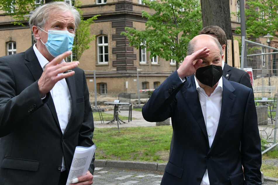 Nach Bluttat mit vier Toten: Olaf Scholz besucht Potsdamer Wohnheim für behinderte Menschen