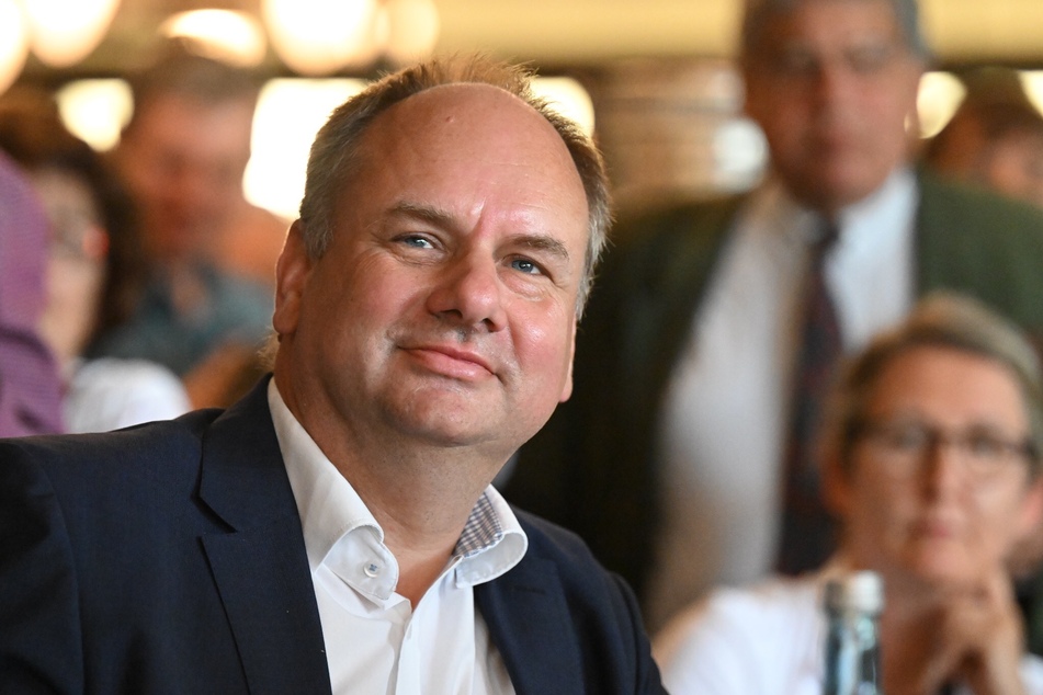 Der Dresdner Oberbürgermeister Dirk Hilbert (50) will in der gesamten Stadt Energie sparen.