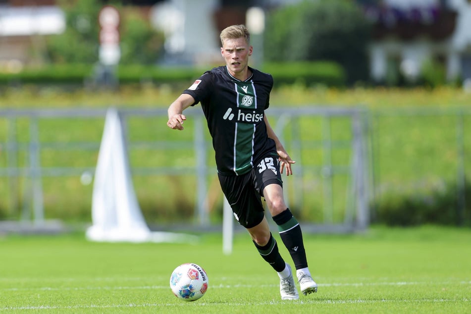 Eine Leihe von Jonas Sterner (23) von Hannover nach Dresden hat in den Augen von Thomas Stamm keine Priorität. Aber man weiß, im Fußball ist alles möglich.