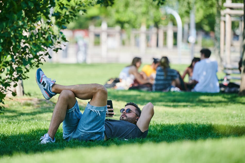 Die Woche endet mit sommerlichen 30 Grad und strahlendem Sonnenschein. (Symbolfoto)