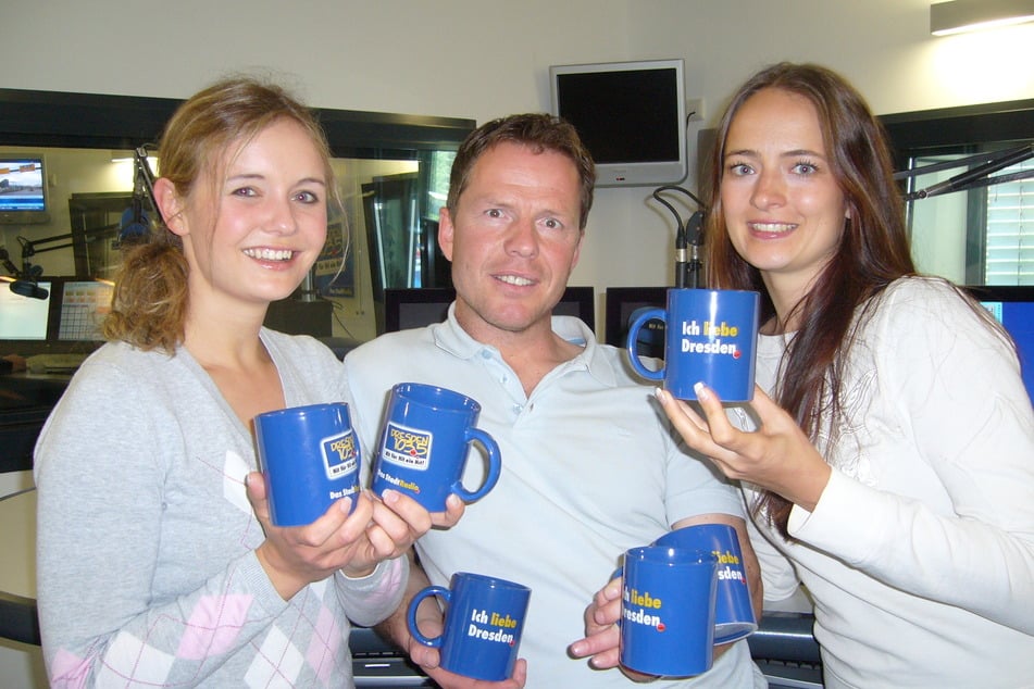Seit 2002 moderiert André Hardt mit seinen Morgenmädels den Start in den Tag, rechts seinen Ex-Frau Kristin.