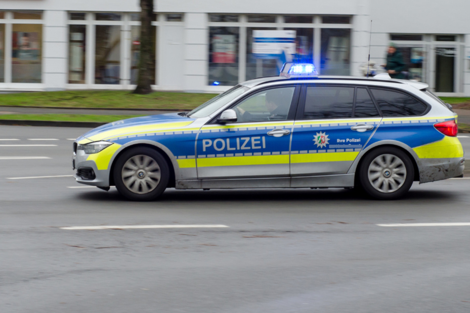 Die Polizei hat in Moers zwei Männer festgenommen, nachdem ein Familienstreit eskaliert ist. (Symbolbild)