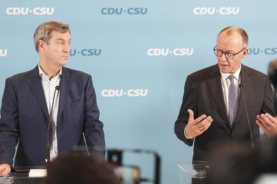 Der designierte neue CDU-Kanzler-Friedrich Merz (69, r.) und der CSU-Parteivorsitzende Markus Söder (58) wollen genau wissen, wie und vor welchem Hintergrund Nichtregierungsorganisationen finanziert werden.