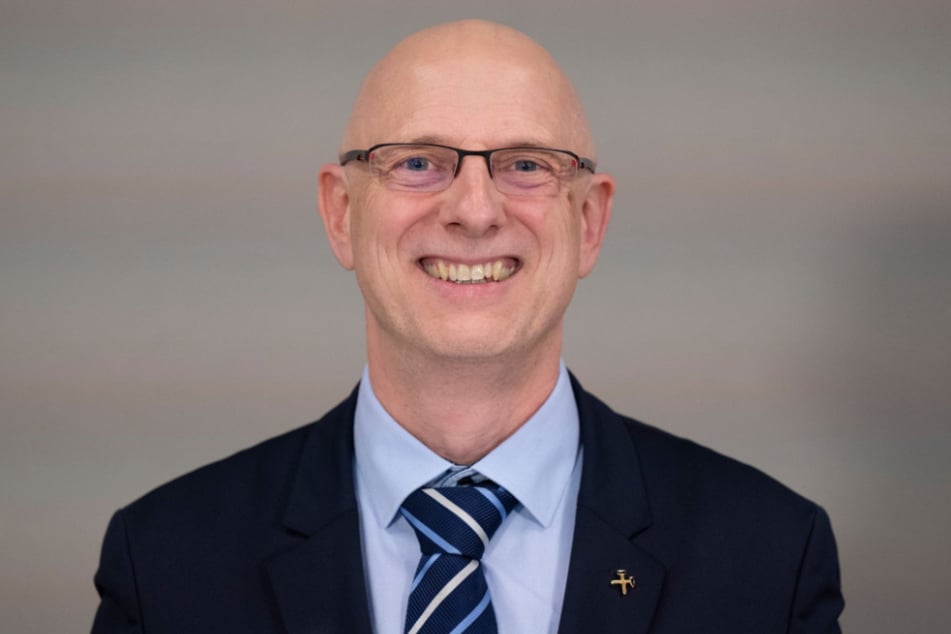 Der Geschäftsführer der Firma Zinnwald-Lithium, Marko Uhlig (56), hat an der TU Bergakademie Freiberg studiert.