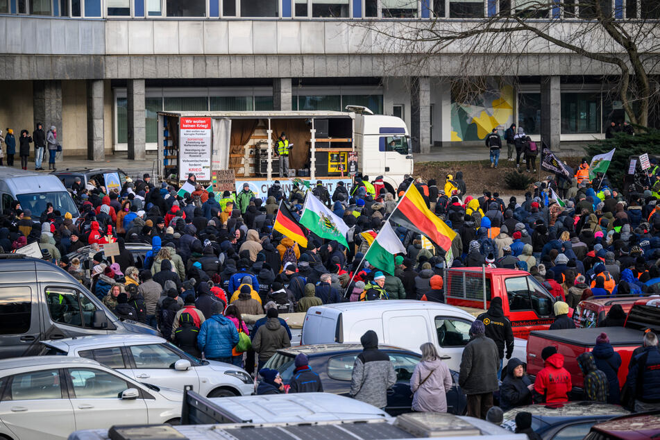 Die aus Pandemie-Leugnern hervorgegangene Gruppe "Chemnitz steht auf" wollte die Landwirtschaftsproteste für sich nutzen.