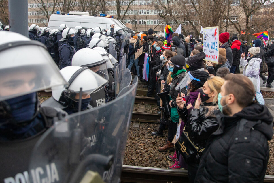 Todgeweihte Kinder dürfen nicht abgetrieben werden: Proteste angekündigt