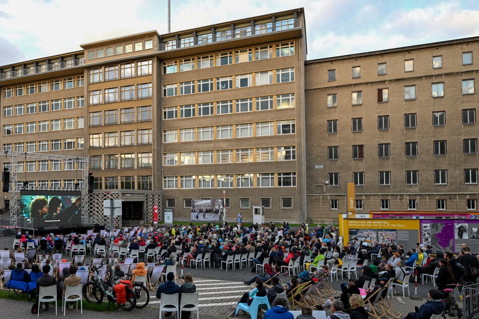 Am morgigen Sonntag lädt die ehemalige Stasi-Zentrale in Berlin zu einem Demokratiefestival mit einem kostenlosen Konzert von "Pussy Riot" ein. (Archivbild)