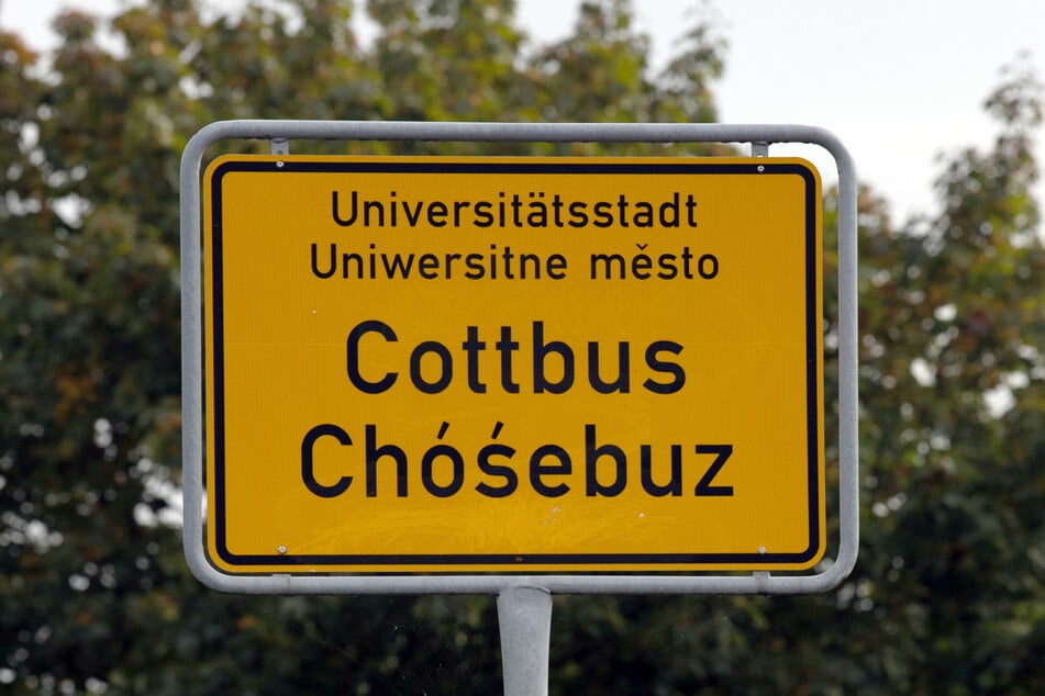 Cottbus gilt als ein Zentrum des Rechtsextremismus. (Archivbild)