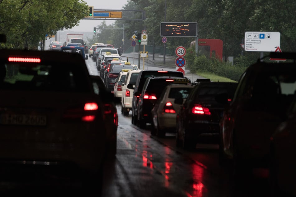 Berlin: Auto scheint im Tunnel der A111 zu brennen, doch der Eindruck täuscht