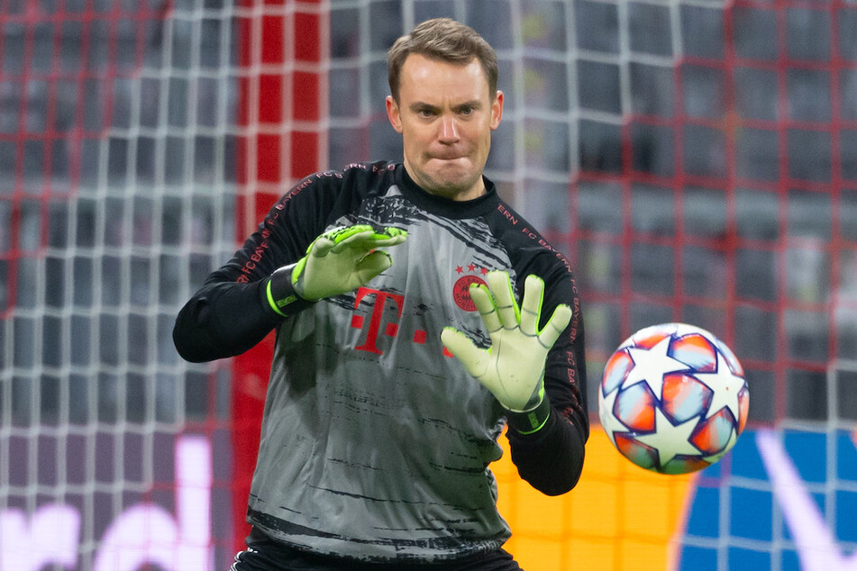 Nationalmannschaftskapitän Manuel Neuer (34) lobt seine Bayern-Kollegen.
