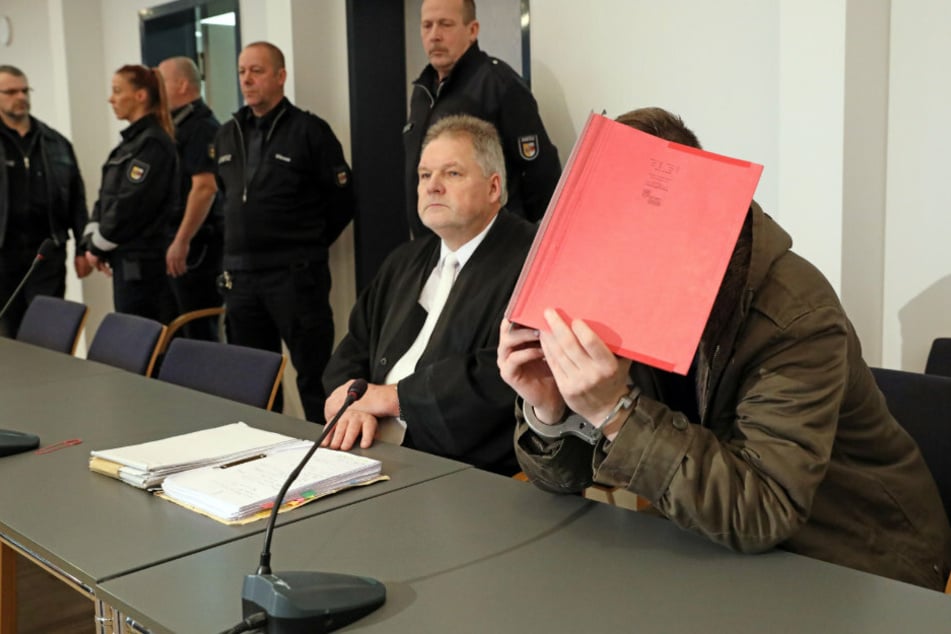 Nach verurteiltem Stiefvater im Fall Leonie (†6): Hat ihre Mutter auch Schuld?