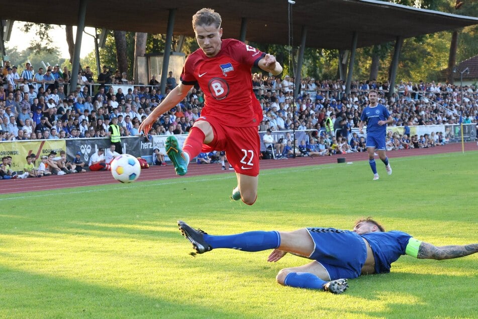 Im Zehlendorfer Ernst-Reuter-Sportfeld war zuletzt zweimal Hertha BSC zum Testkick. Regionalliga ist aufgrund eines fehlenden Gästezauns der Behörden nicht möglich.