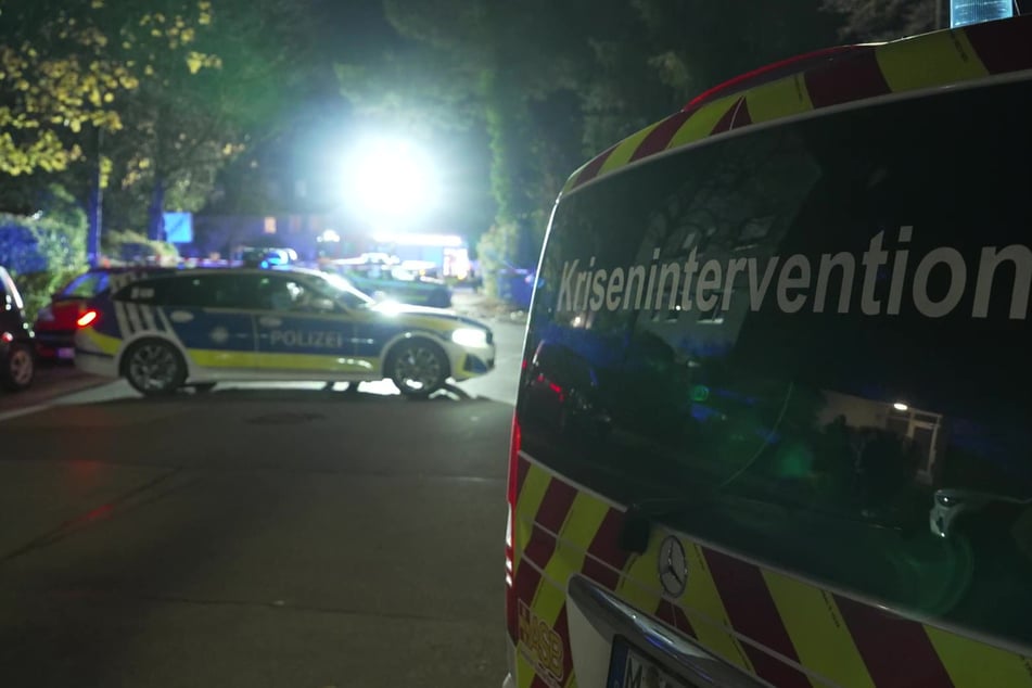 Zahlreiche Rettungskräfte waren am Donnerstagabend in Unterhaching im Einsatz.