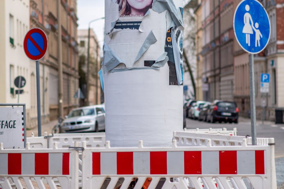 In der Erfenschlager Straße und der Heinrich-Schütz-Straße werden Litfaßsäulen abgebaut. (Symbolfoto)