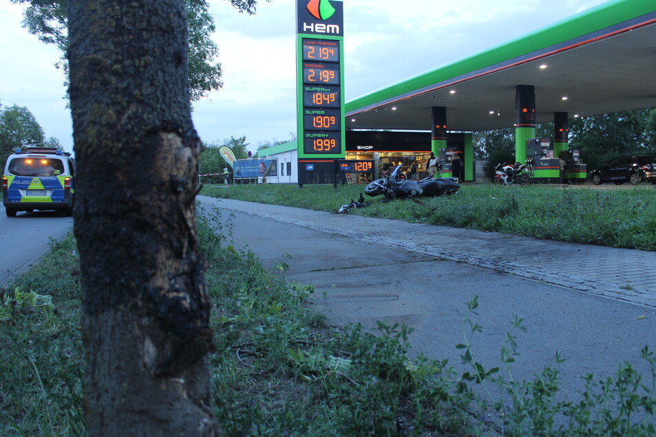 Der Unfall ereignete sich unweit der HEM-Tankstelle an der Permoserstraße.