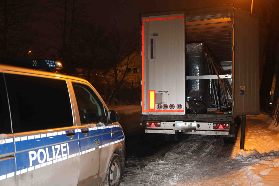 Im Laderaum dieses Lastwagens hatten sich die sechs Männer versteckt.