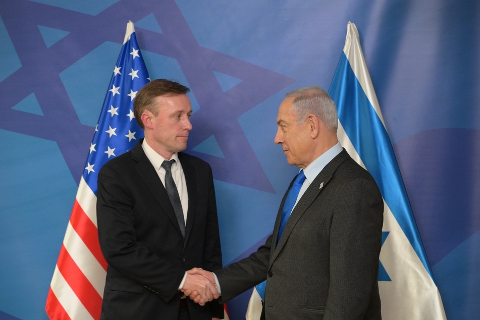 Israels Regierungschef Benjamin Netanjahu (74, r.) und US-Sicherheitsberater Jake Sullivan (47) kamen zu einem Treffen zusammen.