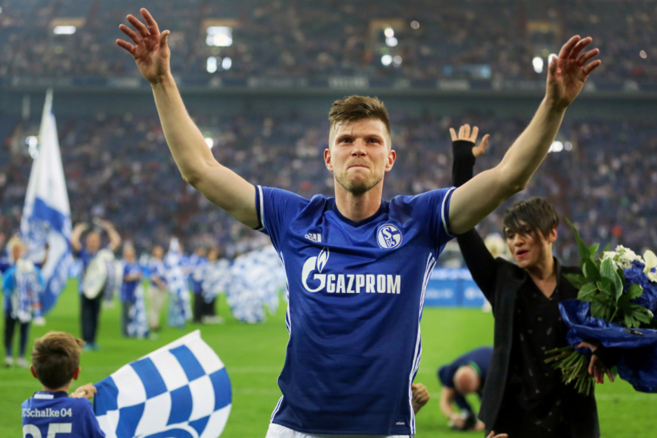 Nach dreieinhalb Jahren bei Ajax Amsterdam kehrt Klaas-Jan Huntelaar (37) noch einmal zum FC Schalke 04 zurück.