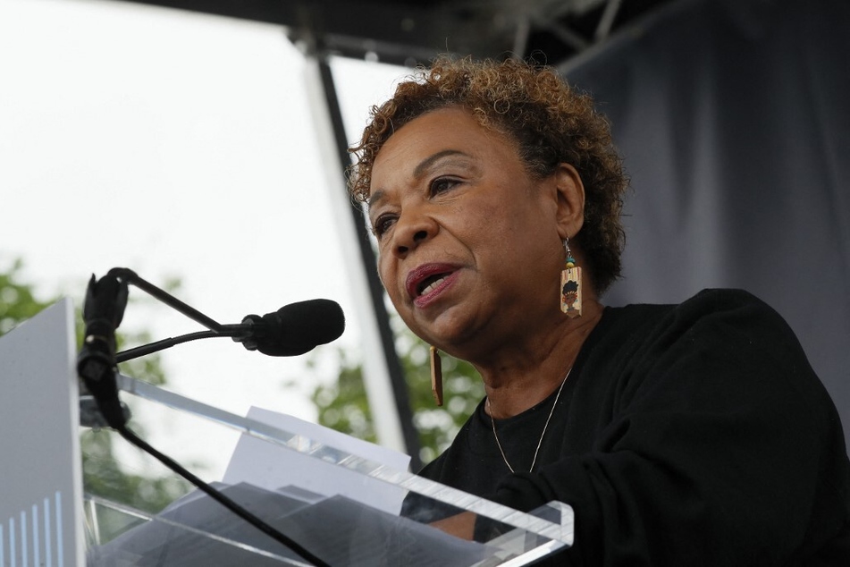 Congresswoman Barbara Lee has reintroduced a resolution calling for the formation of a US Commission on Truth, Racial Healing, and Transformation.