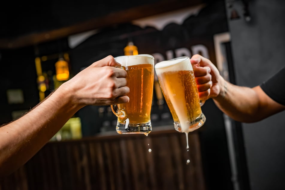 Beim Bierfest in Pirna kann die eine oder andere Maß getrunken werden. (Symbolbild)