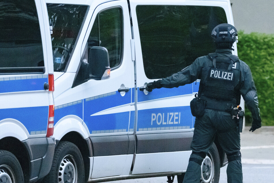 Großeinsatz wegen Gefahrenlage in Halle! Polizei ermittelt gegen 19-Jährigen