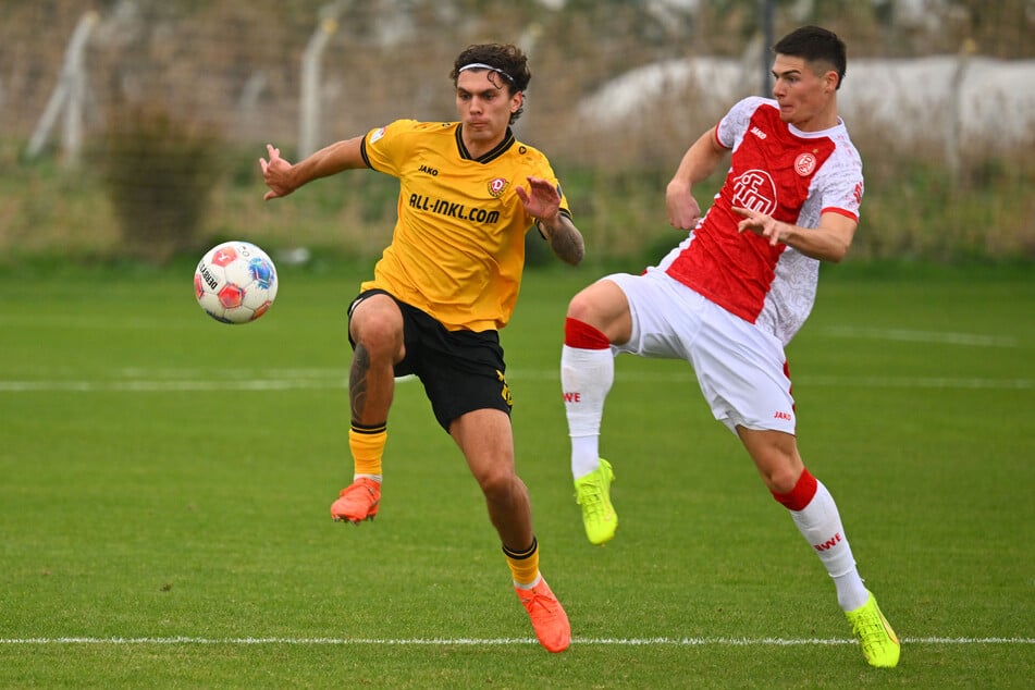 Ärgerte sich ganz besonders über das Gegentor im Testspiel-Duell mit dem Ruhrpott-Klub: SGD-Innenverteidiger Julian Pauli (20, l.)