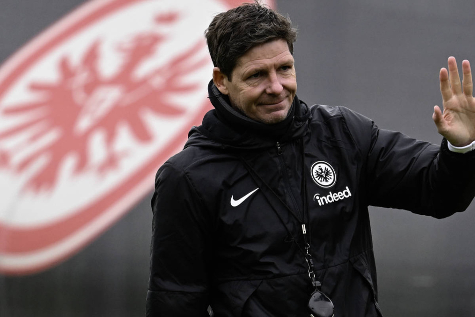 Trainer Oliver Glasner (48) sieht Eintracht Frankfurt finanziell noch nicht unter den Topklubs in Deutschland.