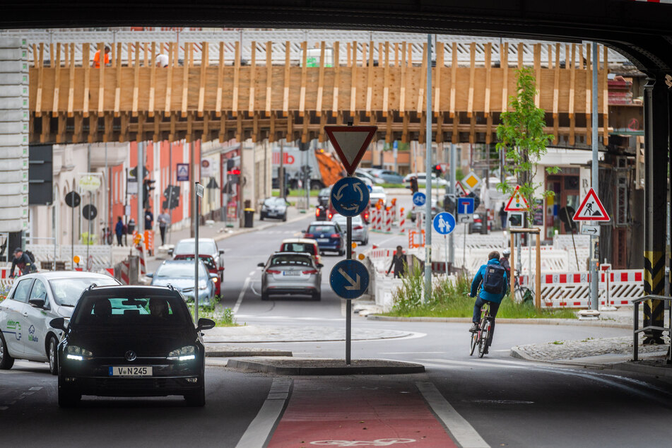 Eine sichere Verkehrsführung soll auf der Route B die Radfahrer sicher von der Reichenhainer Straße bis ins Zentrum leiten.