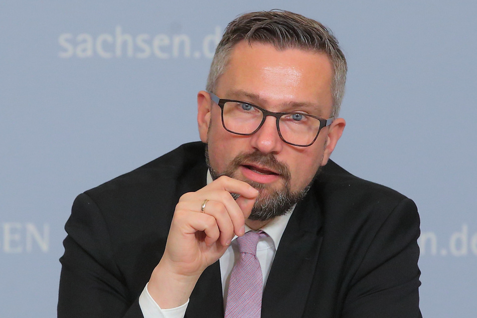 Glücklos: Sachsens Wirtschaftsminister Martin Dulig (50, SPD) wird das neue Vergabegesetz in dieser Legislatur nicht mehr durch den Landtag bekommen.