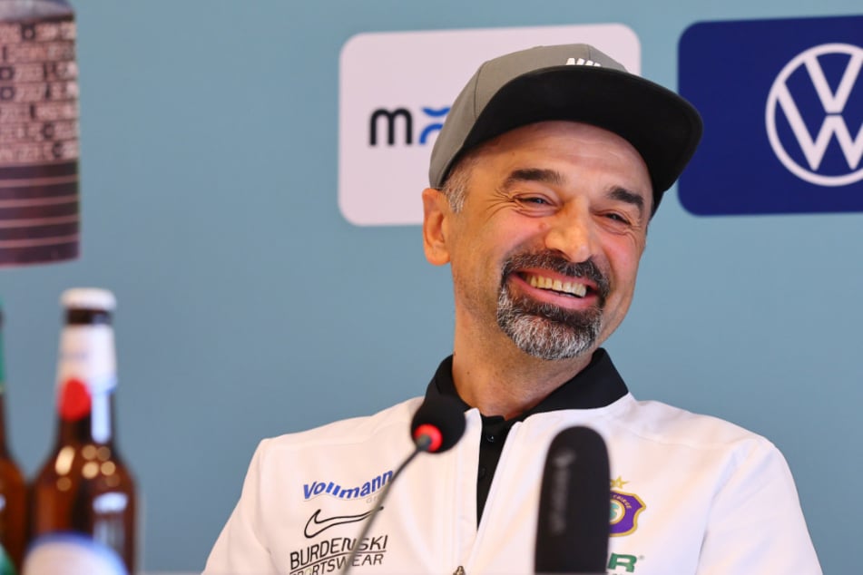 Vergangene Woche wurde Khvicha Shubitidze (51) vom Interimstrainer zum neuen Chefcoach der Veilchen erwählt.