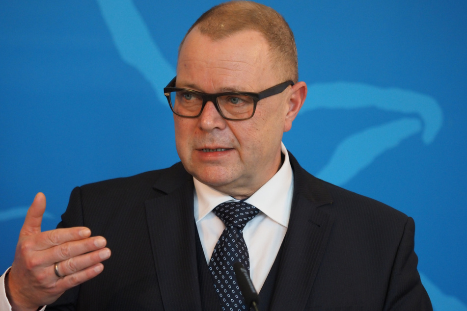 Brandenburgs Michael Stübgen (62, CDU) ist positiv auf das Coronavirus getestet worden.