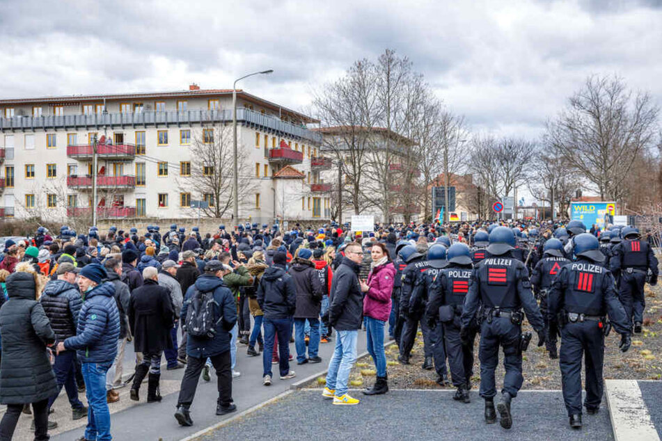 In der Magdeburger Straße kesselte die Polizei am vergangenen Samstag Hunderte Pandemieleugner ein.