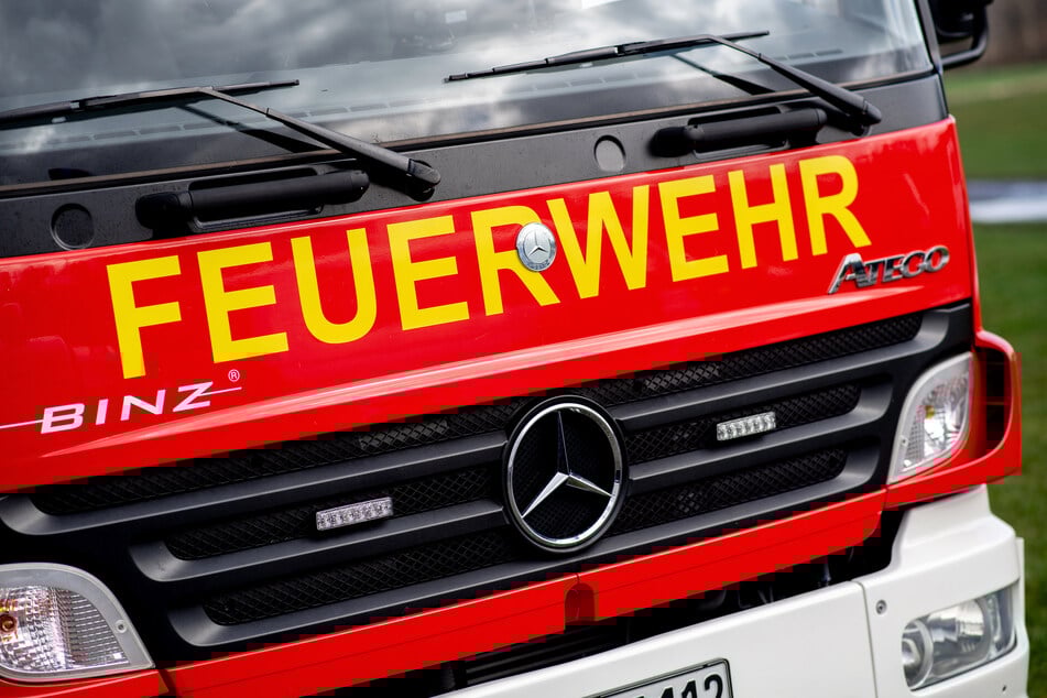 Einbrecher legen Feuer in Friseursalon – Flammen drohen, auf Hotel überzugreifen!